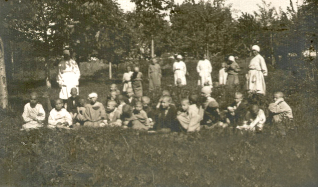 Детская площадка, 1933 год.jpg